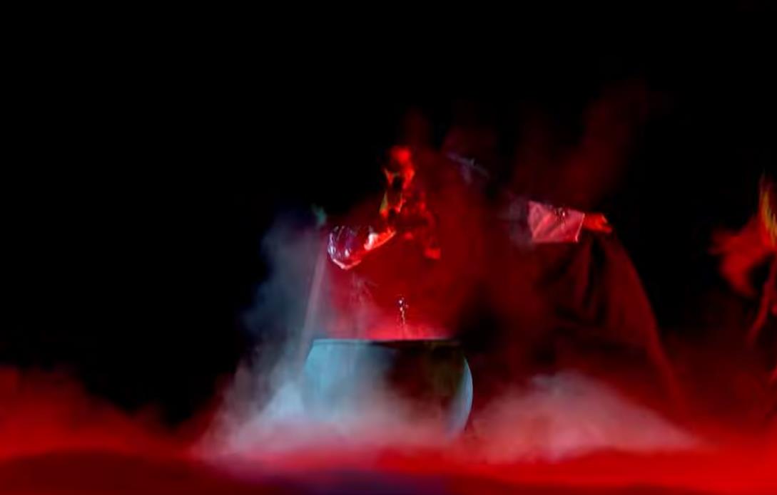 2025-05-14 07_49_29-(6) Marko Bošnjak - Poison Cake (LIVE) _ Croatia 🇭🇷 _ First Semi-Final _ Eurov.png