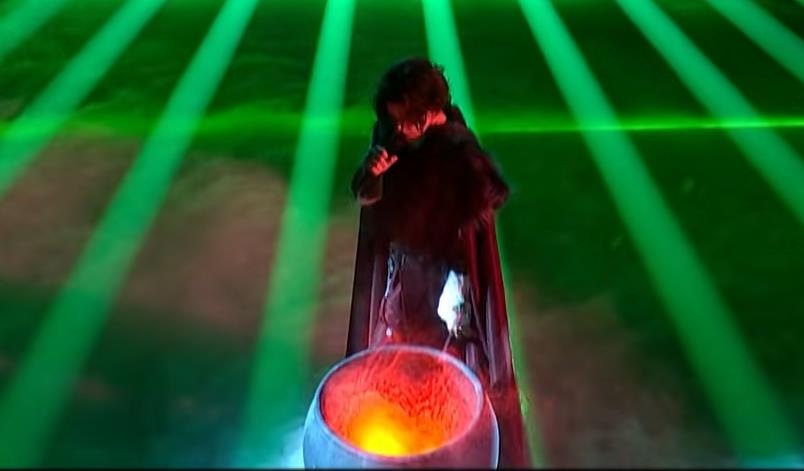 2025-05-14 07_48_40-(6) Marko Bošnjak - Poison Cake (LIVE) _ Croatia 🇭🇷 _ First Semi-Final _ Eurov.png