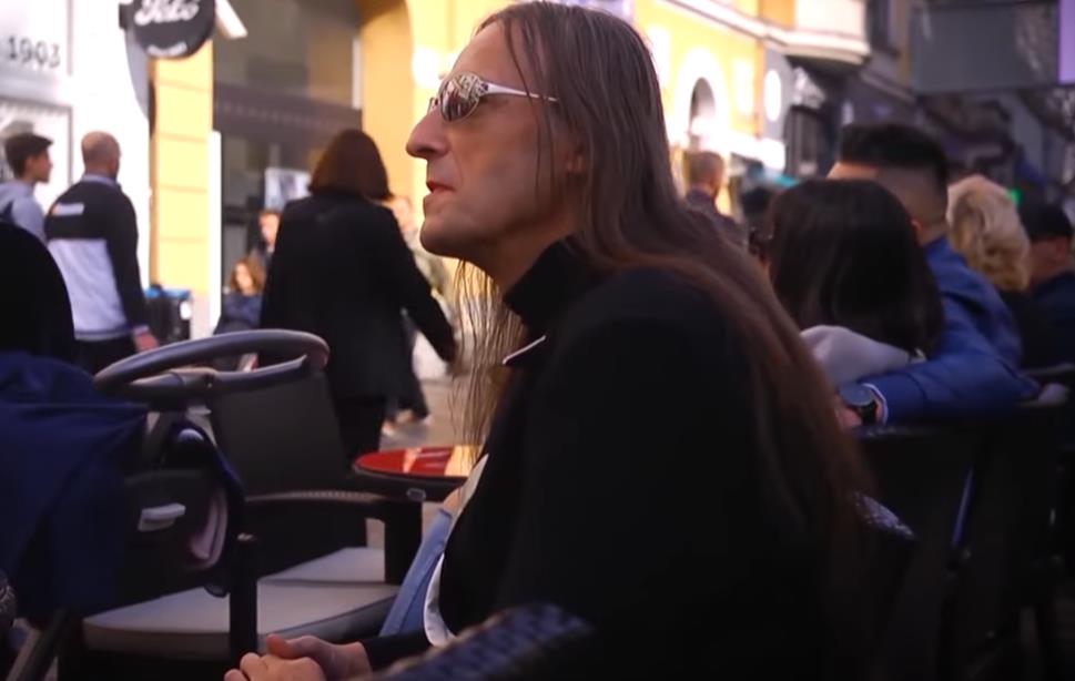 2025-05-14 09_04_39-TO JE ŽIVOT I Rade u 72. godini postao Ellena_ Ovo je najstarija transrodna osob.png