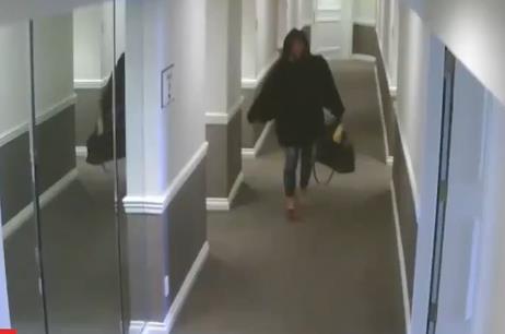 Paf Dedi mučki prebija Kesi Venturu u hotelu