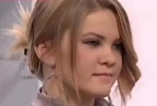 SILIKONI, NOS, JAGODINE, USNE... Sanja Stanković ima nekretnine vredne 600.000 €, troši hiljade evra na provod, a evo koliko je dala na operacije