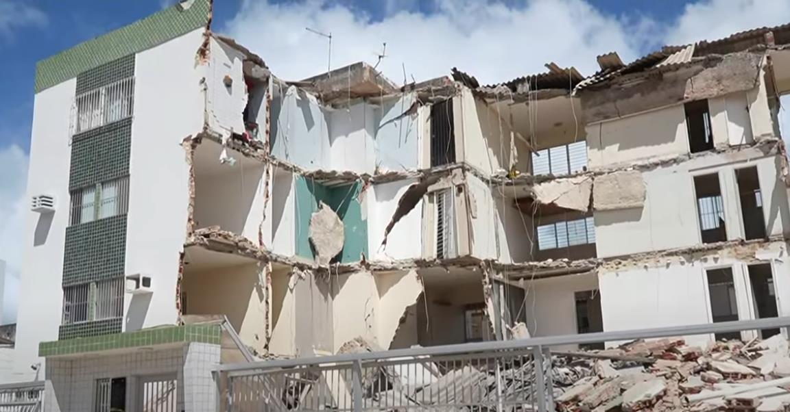 renovirao stan, srušio zgradu.jpg