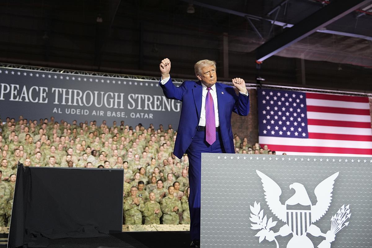 x05 AP Alex Brandon.jpg