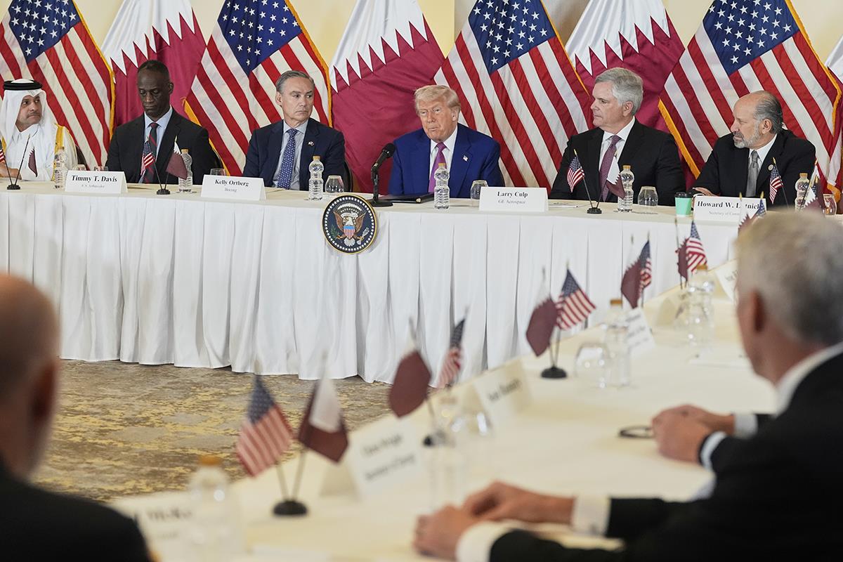 x03 AP Alex Brandon.jpg