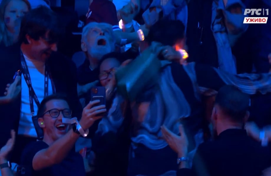 Marija Šerifović od Srbije dobila bombonjeru