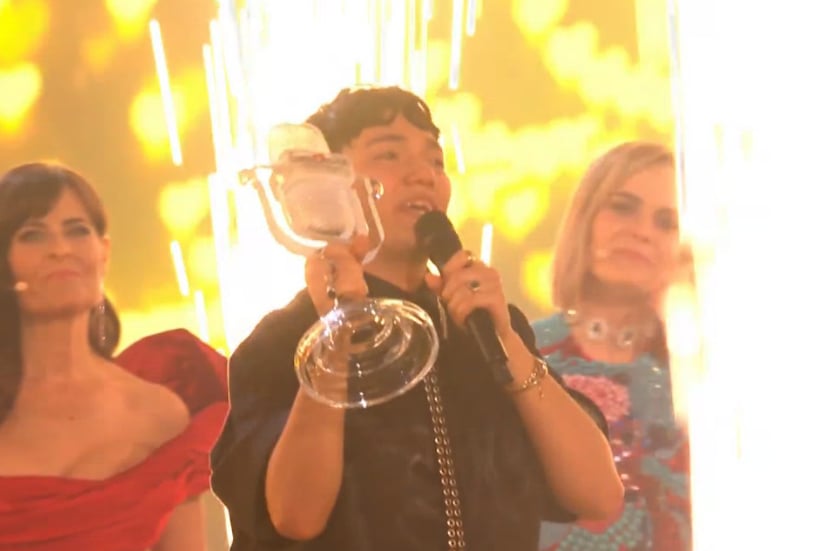 Marija Šerifović od Srbije dobila bombonjeru