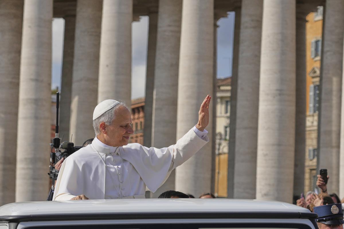 102 AP Andrew Medichini.jpg