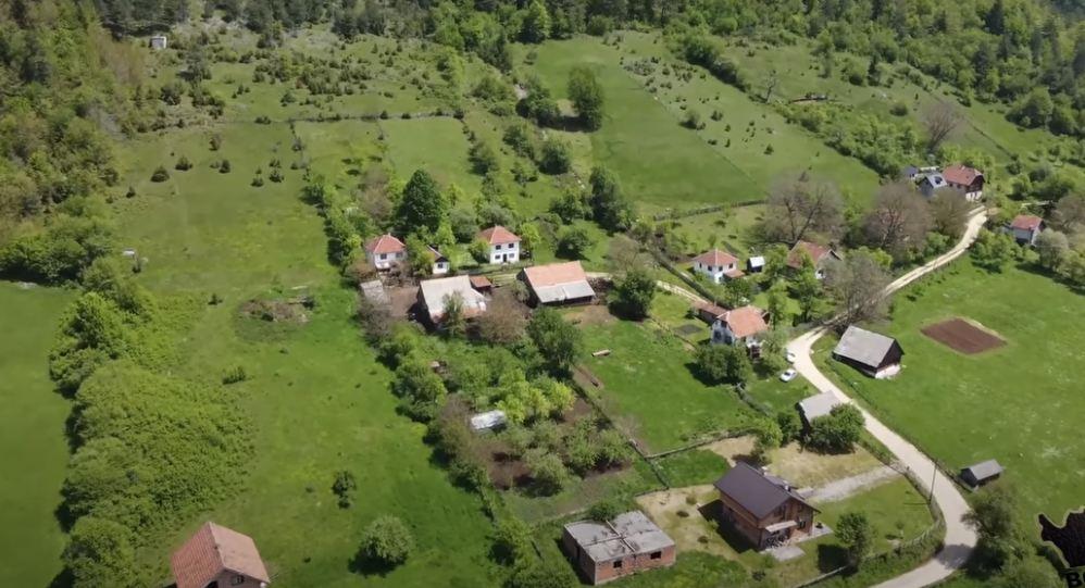 2025-05-18 14_15_07-halid bešlić, selo vrabac - Google претрага.jpg