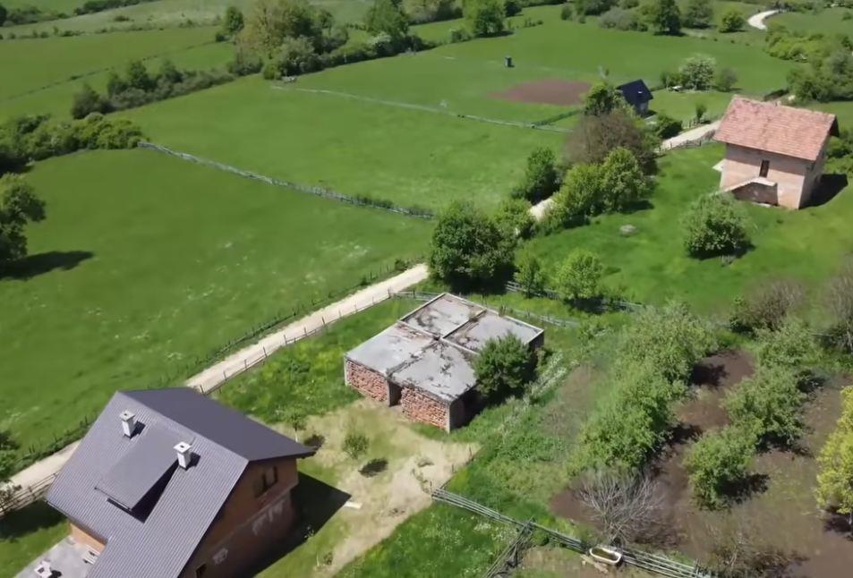 2025-05-18 14_16_01-halid bešlić, selo vrabac - Google претрага.jpg