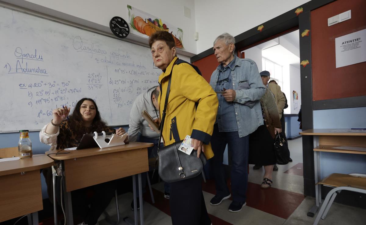 104 EPA Robert Ghement.jpg