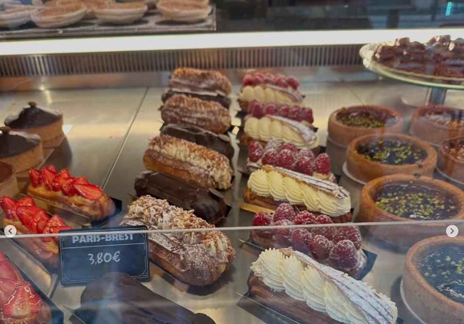 Anica Lazić i Lazar Ristovski 5.png