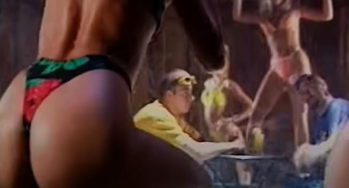 Da li je Staša Dimitrijević najbolja riba ikada iz domaćih spotova