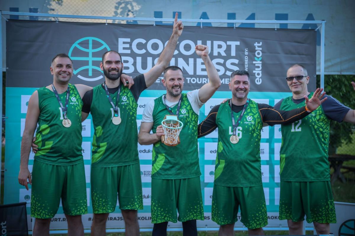 Pobednička ekipa_OTP Banka (2).jpg