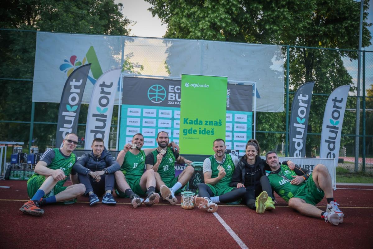 Pobednička ekipa_OTP Banka (1).jpg