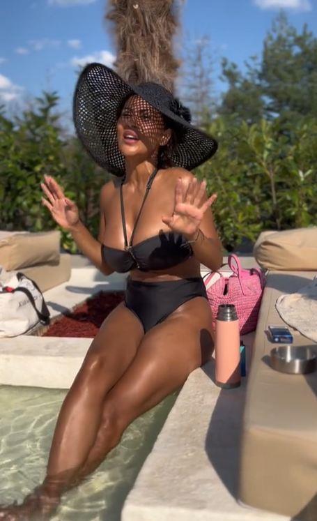 Mina Kostić oduševila golišavim video snimkom