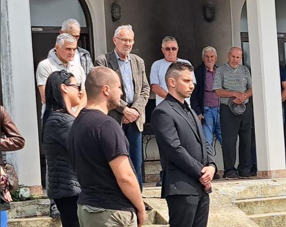 2025-05-22 16_43_03-WhatsApp.jpg