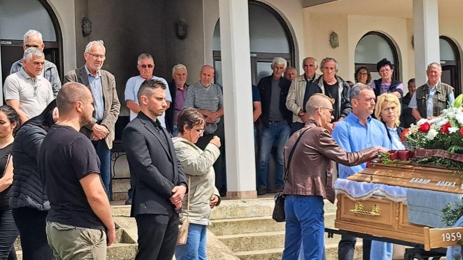 2025-05-22 16_43_21-WhatsApp.jpg