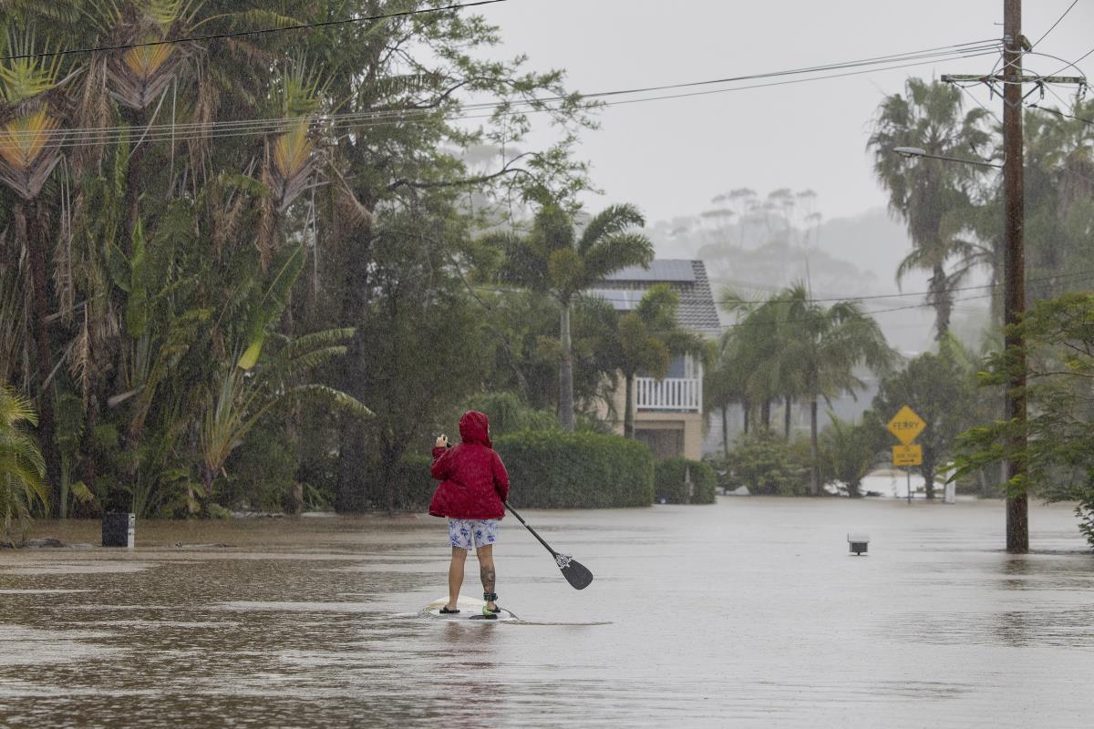 australia01 AP Lindsay Moller.jpg