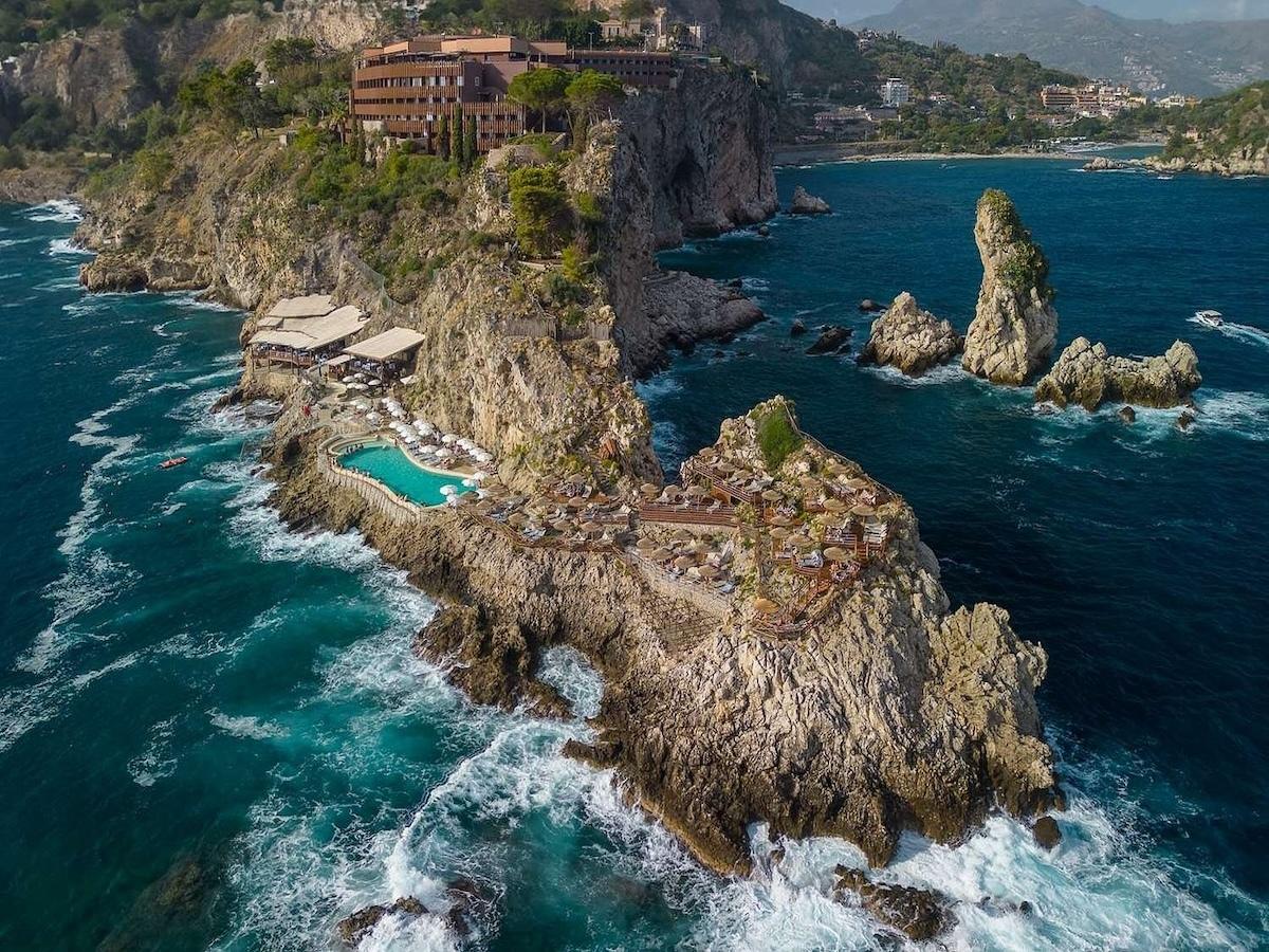 NASLOVNA UNAHOTELS CAPOTAORMINA.jpg