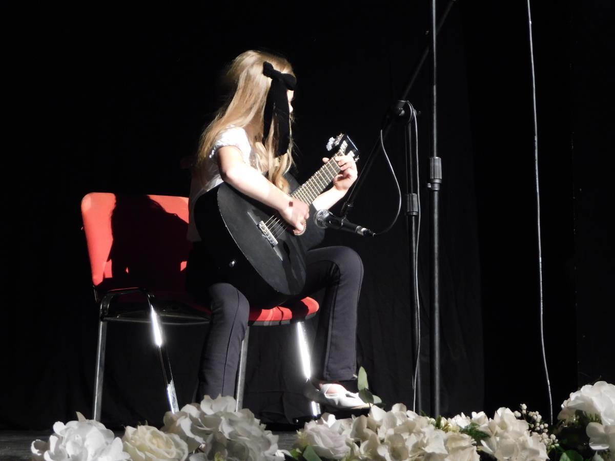 LOZNICA - U znaku muzike.JPG