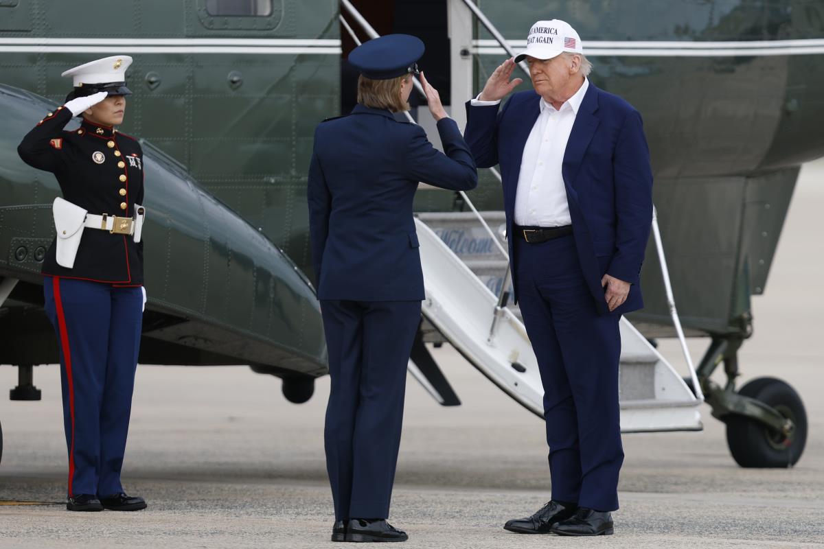 trumo01 AP Luis M Alvarez.jpg