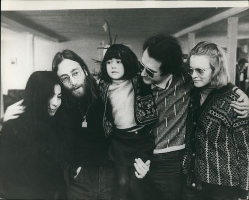 Joko Ono, Kjoko Ono, Džon Lenon crno bela fotografija