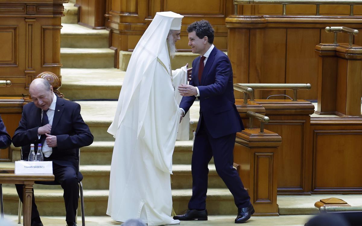 102 EPA Robert Ghement.jpg