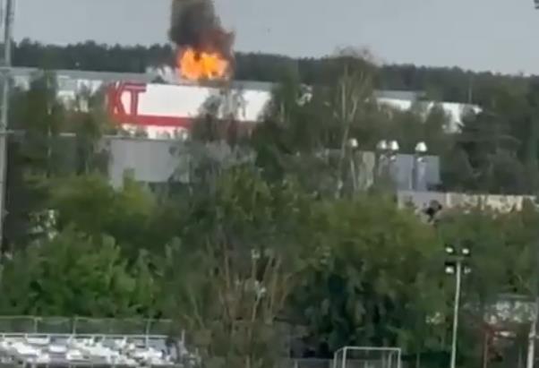 2025-05-28 08_06_11-Hochu dodomu on X_ _Стверджують, що прилетіло по заводу _Кронштадт_ Дубна 56.758.png