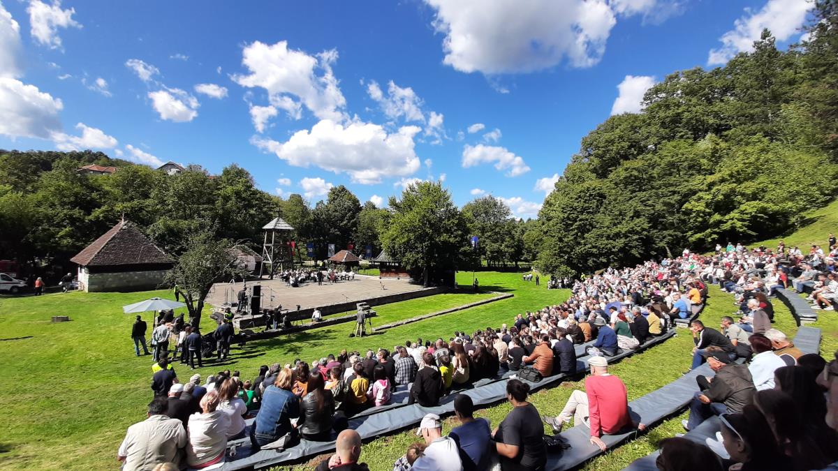 LOZNICA - Saborska završna svečanost.jpg