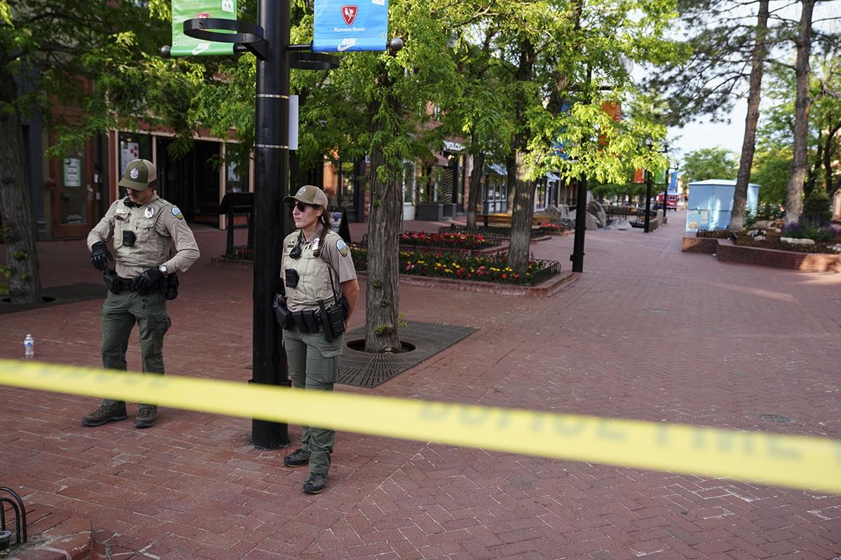 vsna05 EPA Rebecca Slezak.jpg