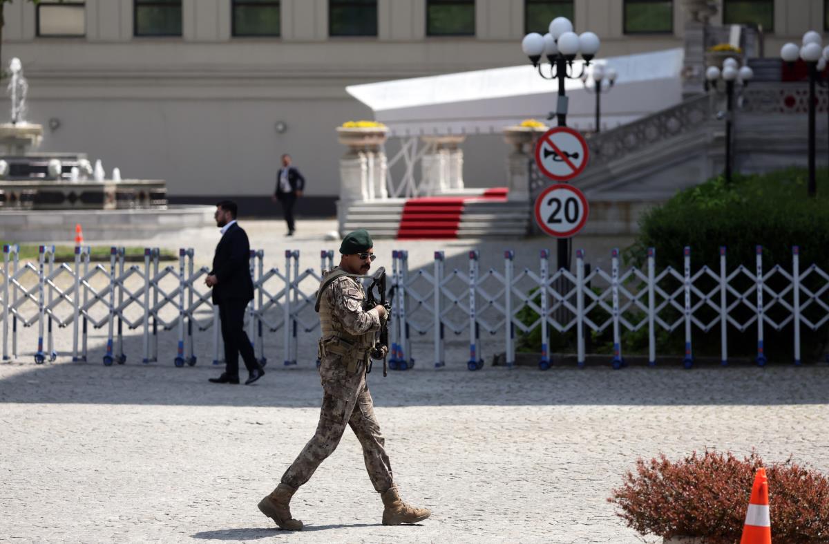 102 EPA Erdem Sahin.jpg