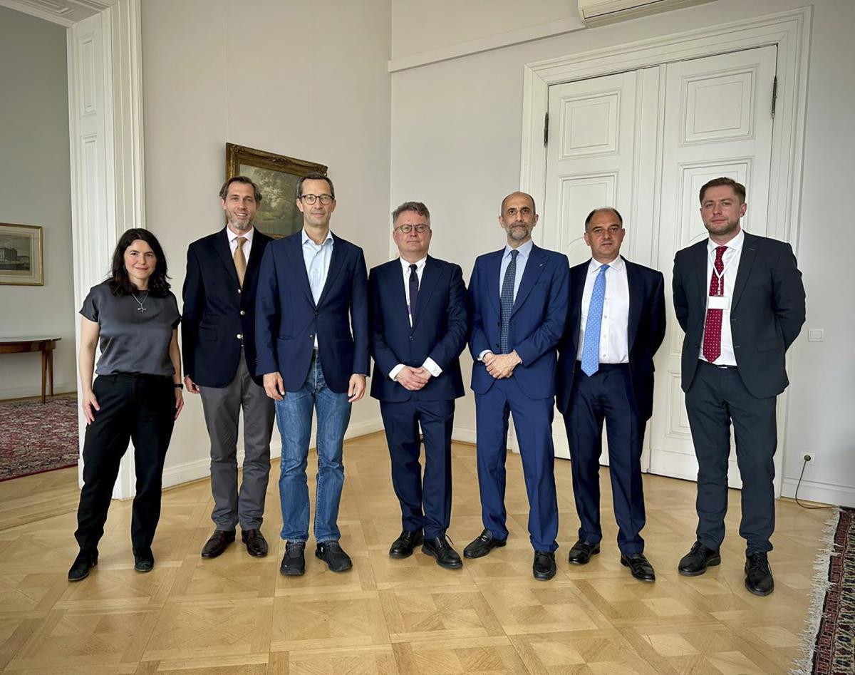 xxx EPA Foreign Ministry Press Service.jpg