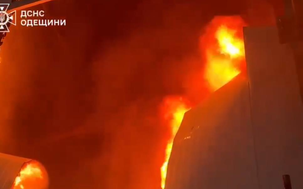 2025-06-03 11_33_39-Denys from Kharkiv on X_ _⚡️ Russia massively attacked Chernihiv and Odesa with .png