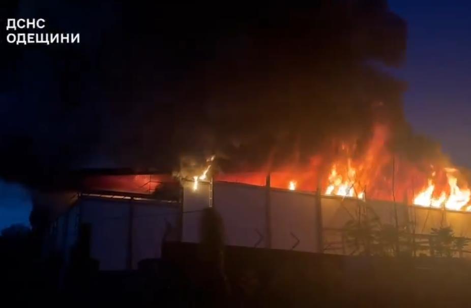 2025-06-03 11_33_30-Denys from Kharkiv on X_ _⚡️ Russia massively attacked Chernihiv and Odesa with .png