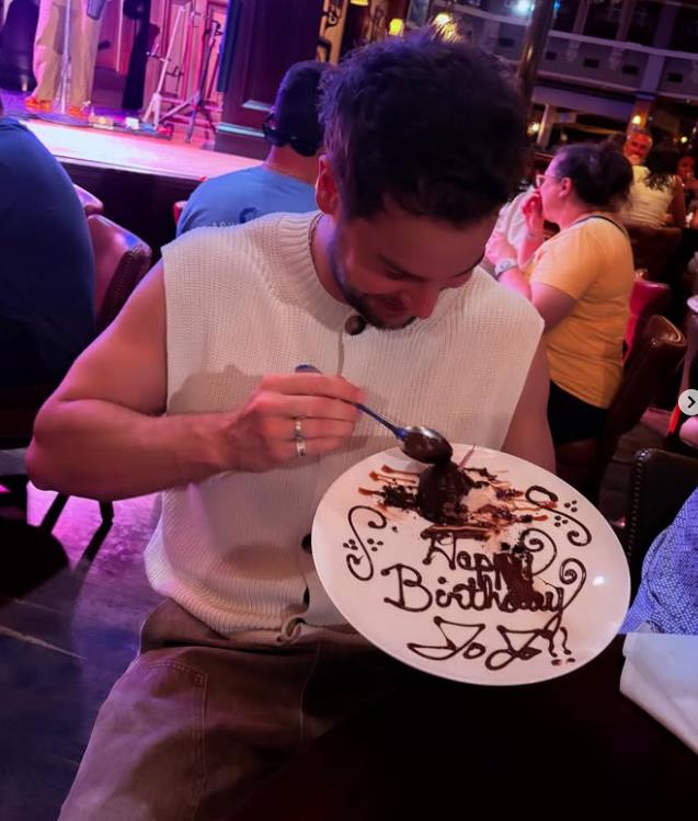 Džodo Silva i Kris Hjuz 3.png