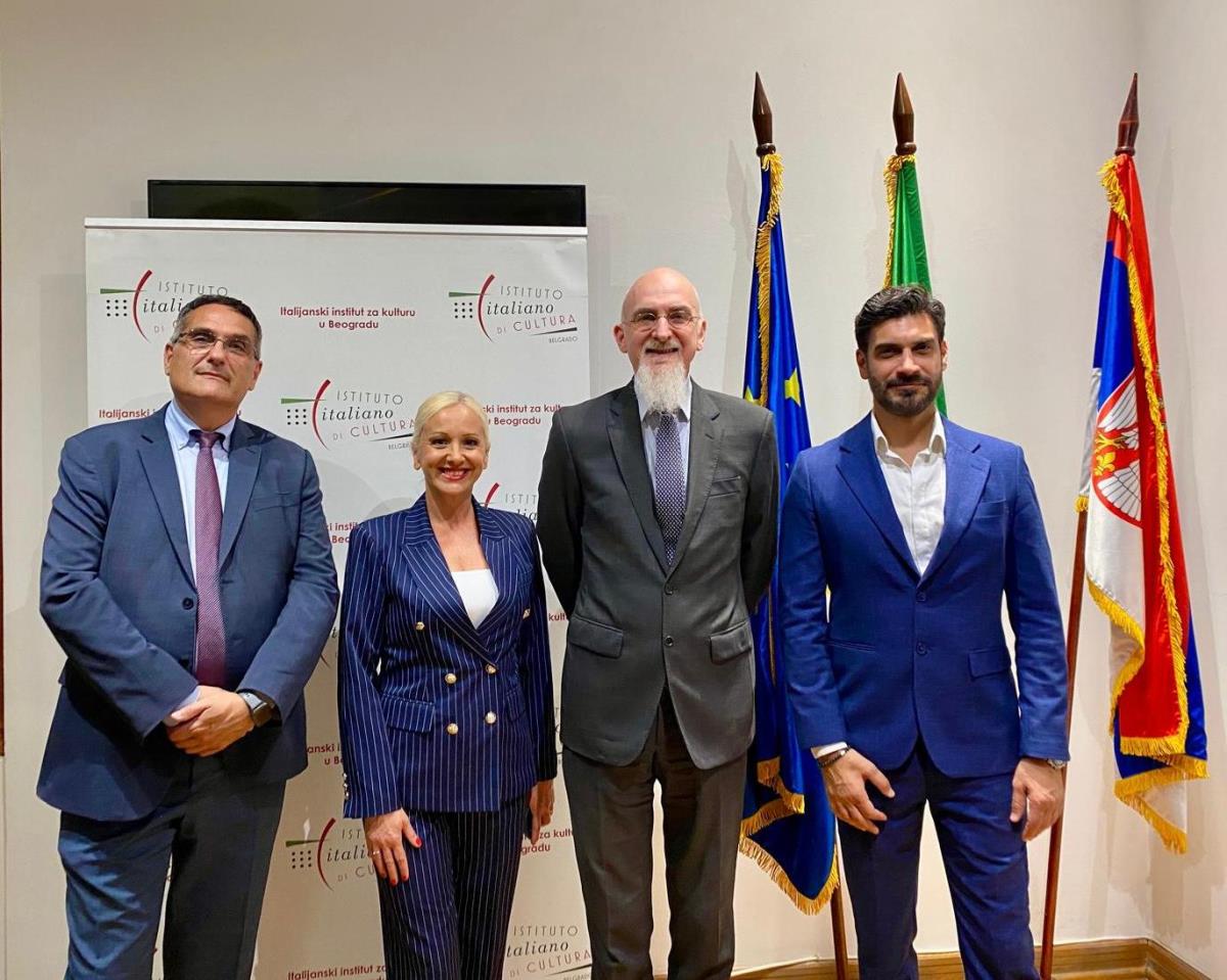 Tesla poseta ambasadi.jpeg