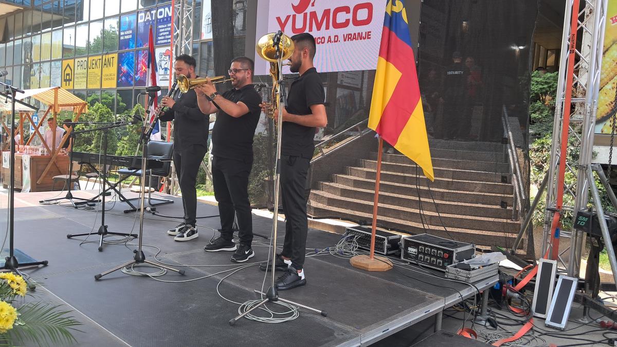 U Vranju otvoren 6. Međunarodni sajam lekovitog, začinskog, ukrasnog bilja, pčelinjih proizvoda i gl