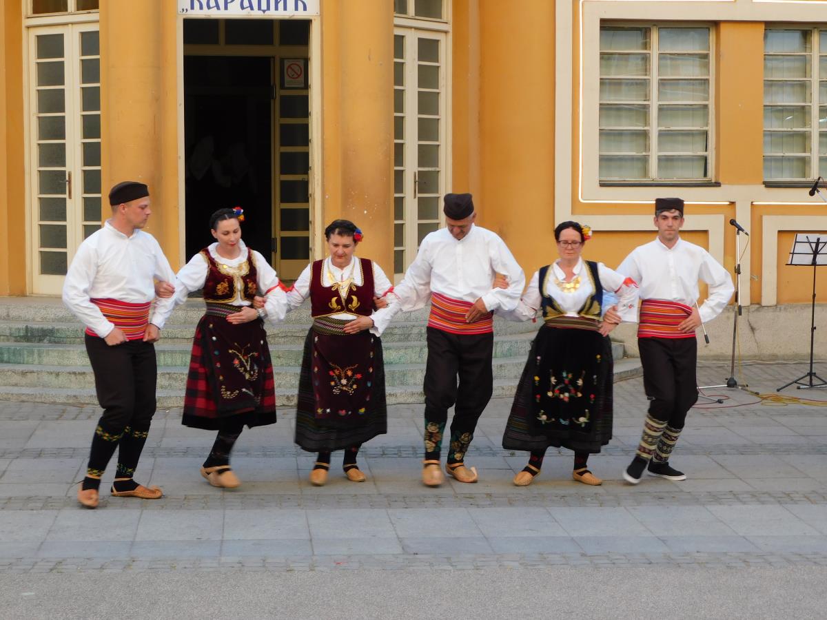 LOZNICA - Godine su broj.JPG