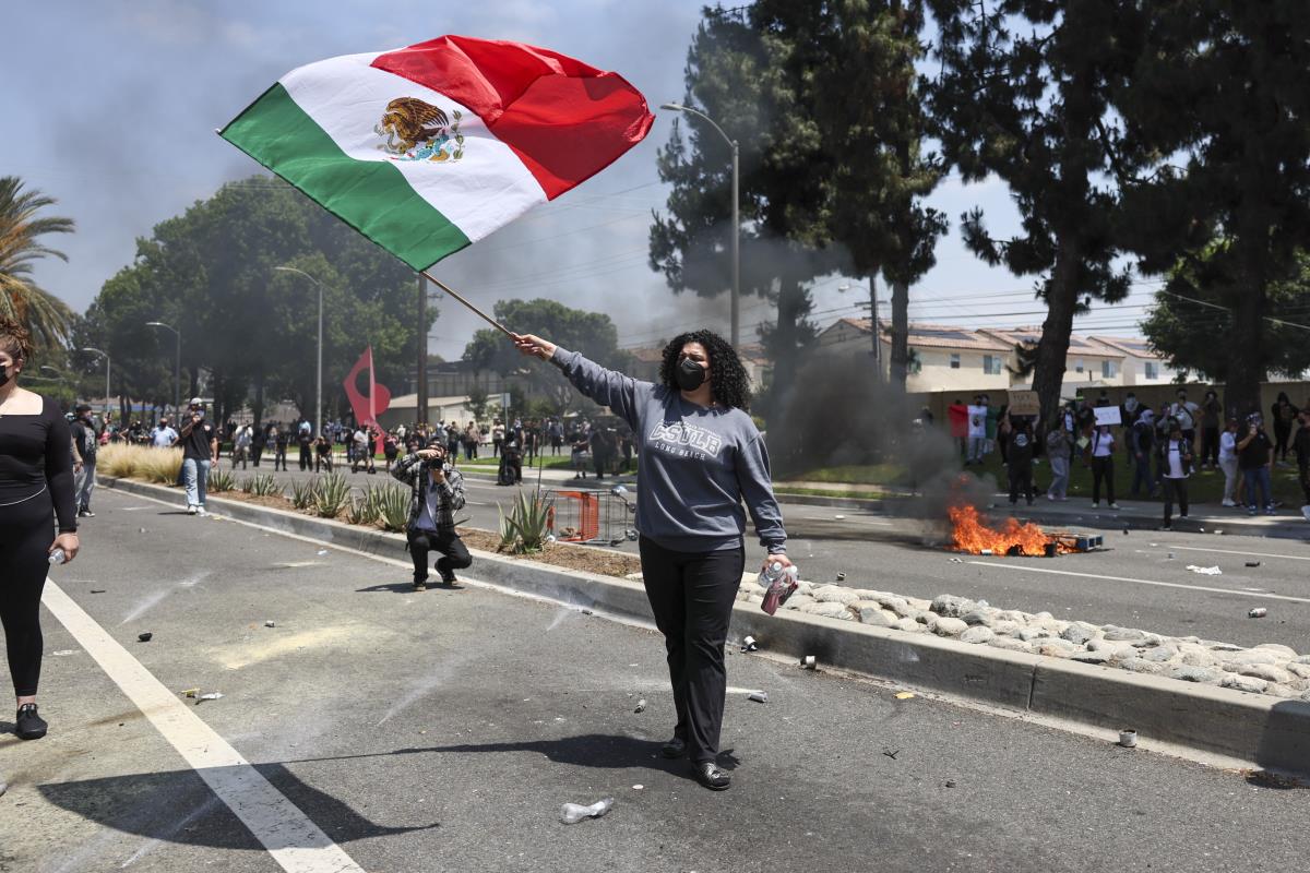 x11 EPA Allison Dinner.jpg