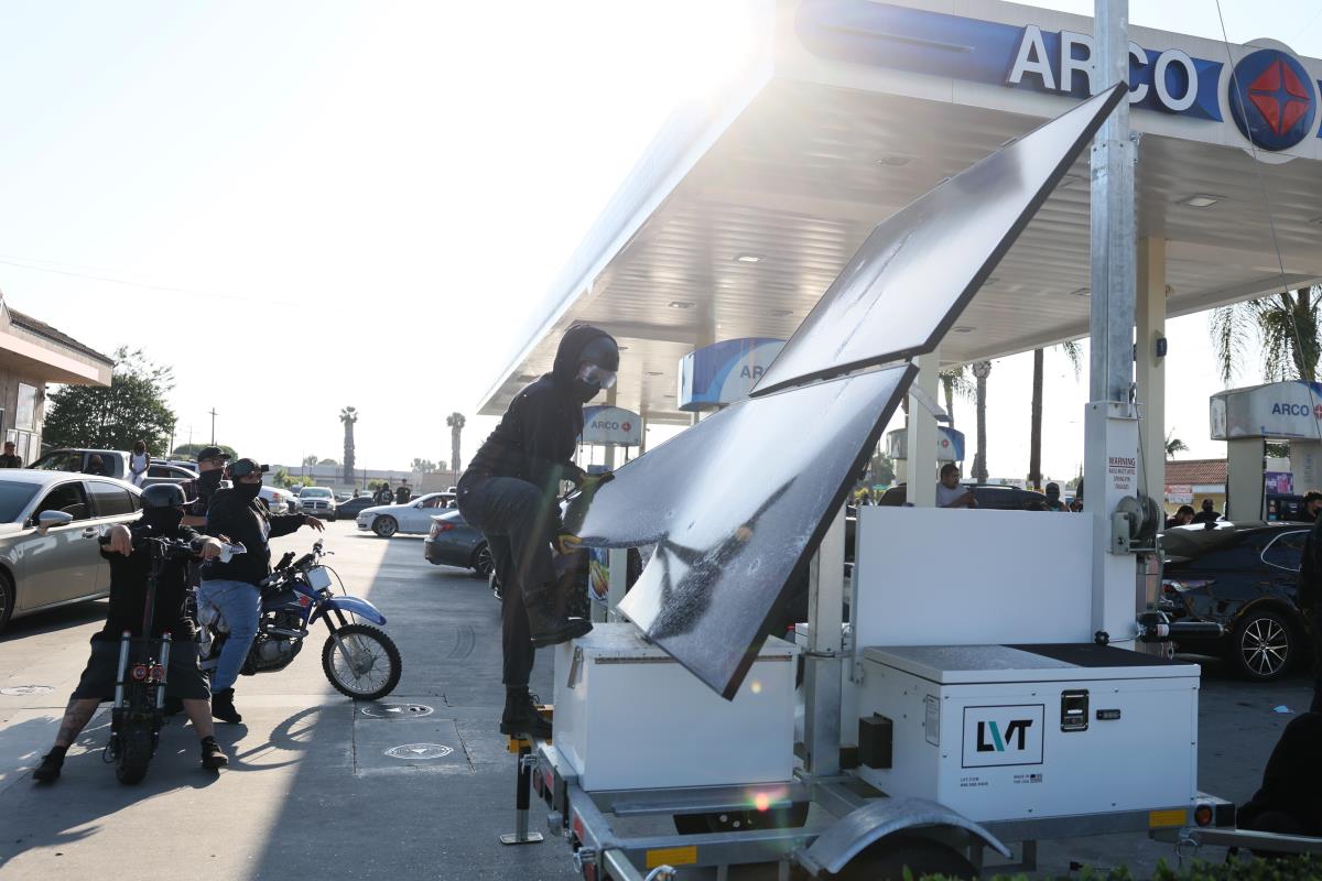 101 EPA Allison Dinner.jpg