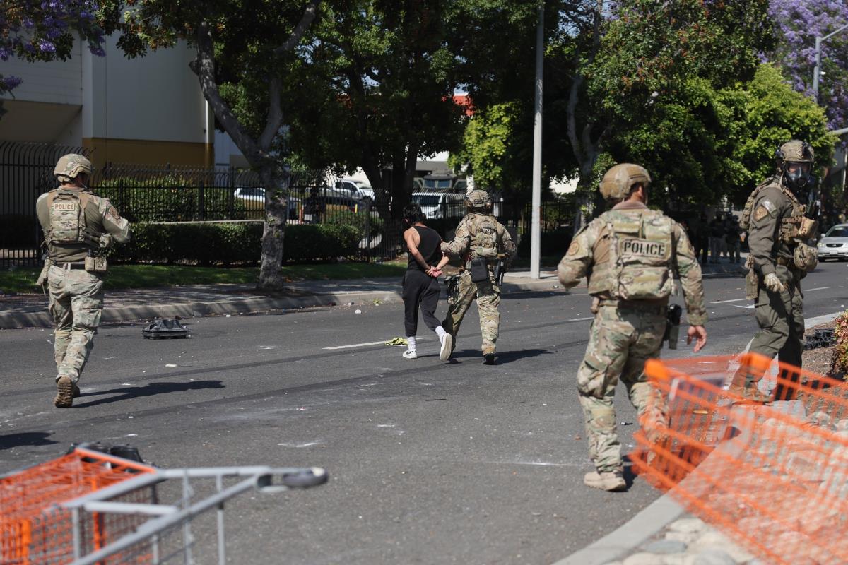 109 EPA Allison Dinner.jpg