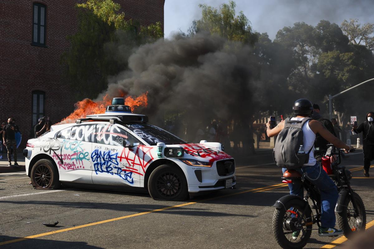 x11 EPA Allison Dinner.jpg