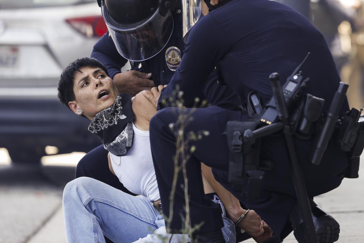 x01 EPA Caroline Brehman.jpg