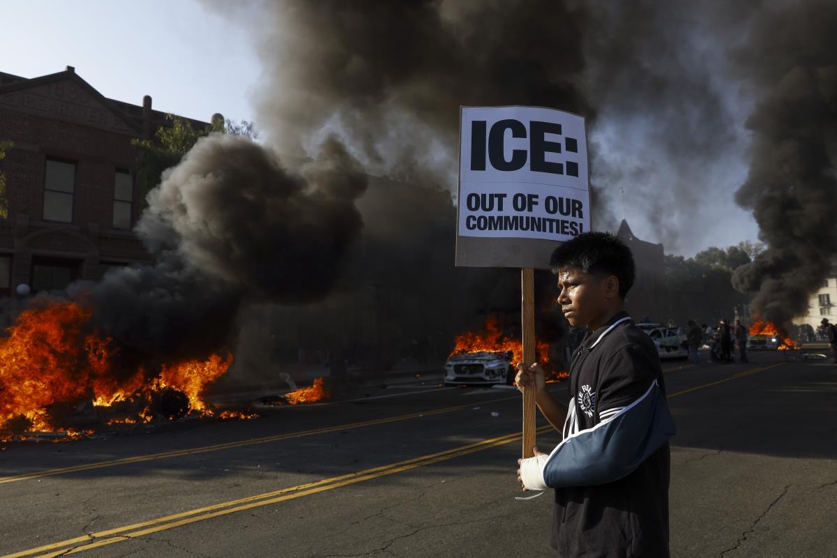 x08 EPA Caroline Brehman.jpg