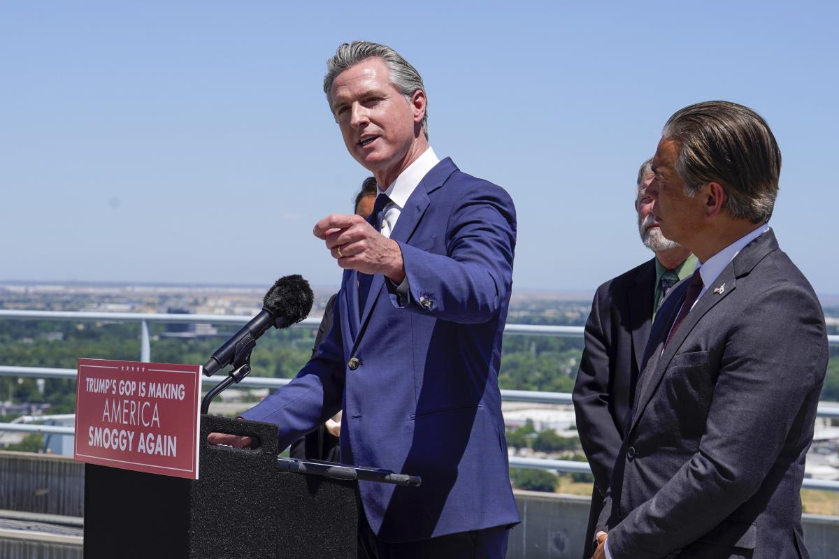 Gavin Newsom04 AP Rich Pedroncelli.jpg