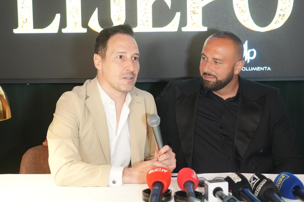 "JA SAM IMAO TU SREČU DA JEDNA ŽENA OSTANE PORED MENE" Peđa Jovanović se na svom profilu javno obratio svojoj supruzi Ani: Želim da joj kažem...