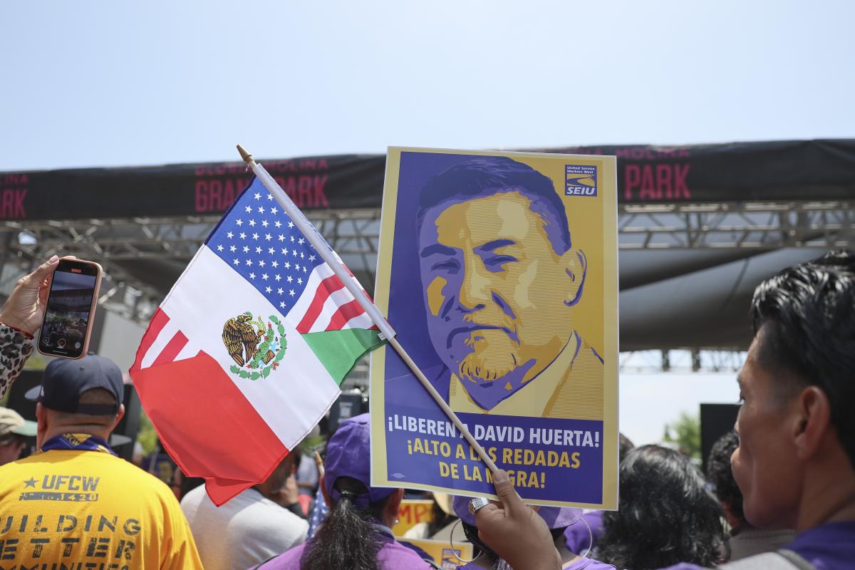 x04 EPA Allison Dinner.jpg