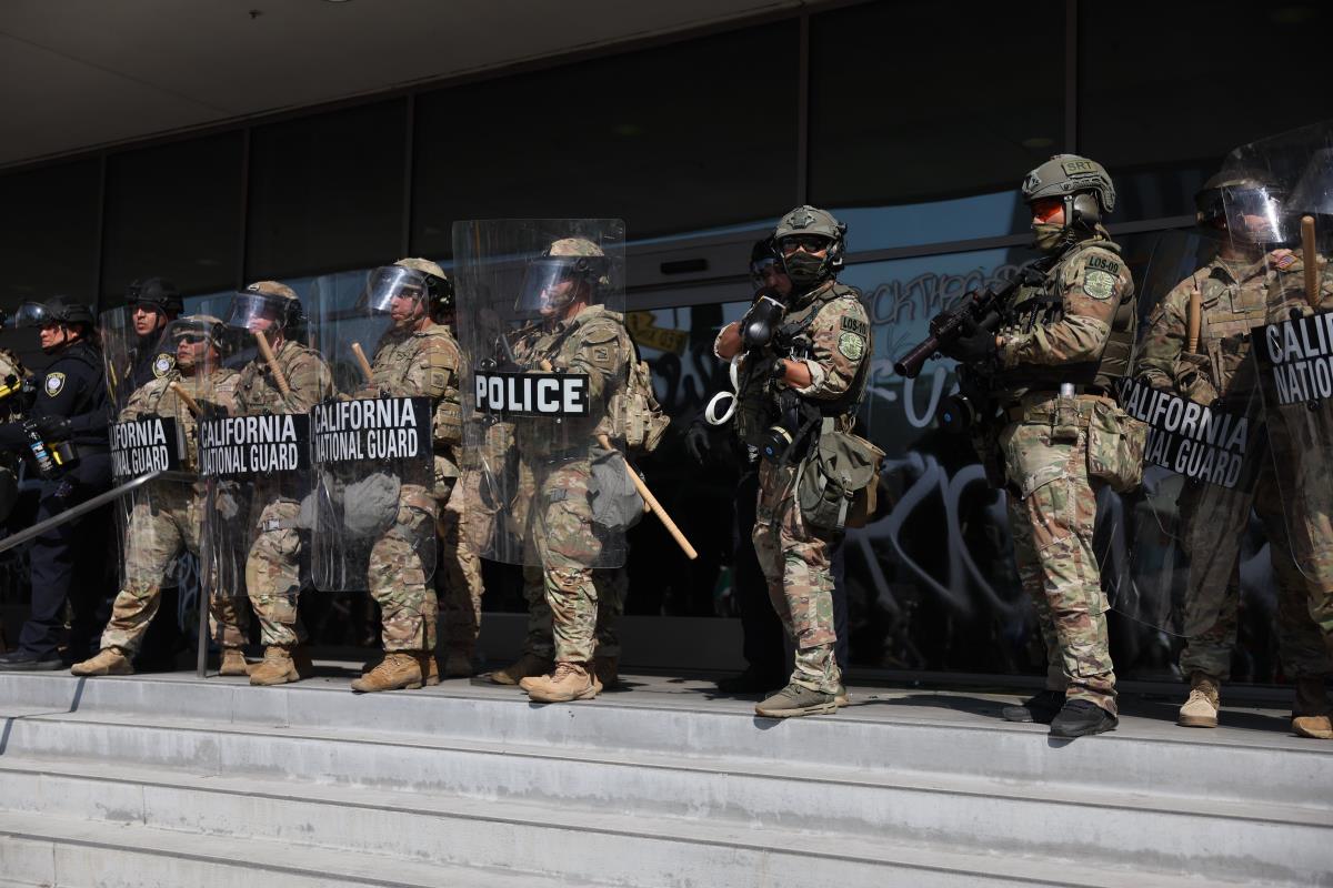 x04 EPA Allison Dinner.jpg