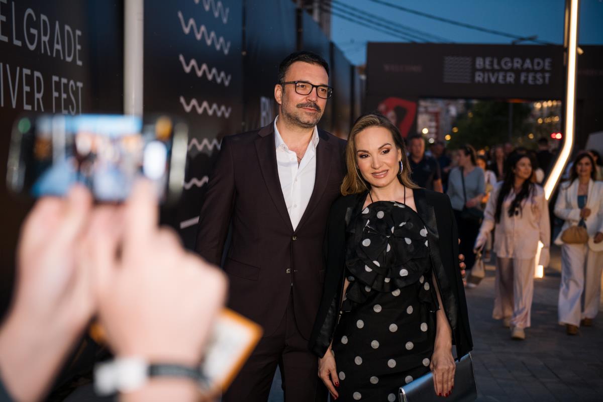 07 Jelena Tomasevic i Ivan Bosiljcic na Belgrade River Festu Image_Alex_Dmitrovic_0066.jpg