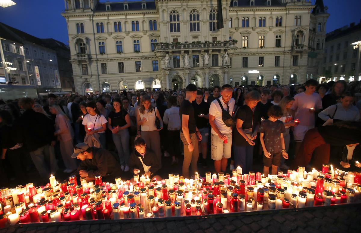 xx03 EPA Antonio Bat.jpg